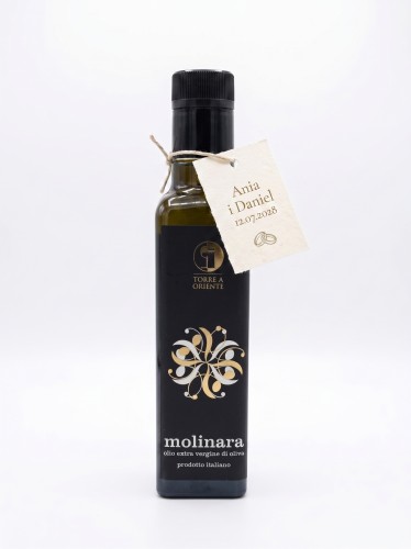 Oliwa BIO Molinara 250ml Torre a Oriente z personalizowaną zawieszką ślubną - prezent dla gości weselnych